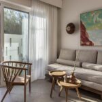 Select Green Hotels ALERÓ Seaside Skyros Resort supreme suite wohnzimmer mit Terrasse und Tauchbecken