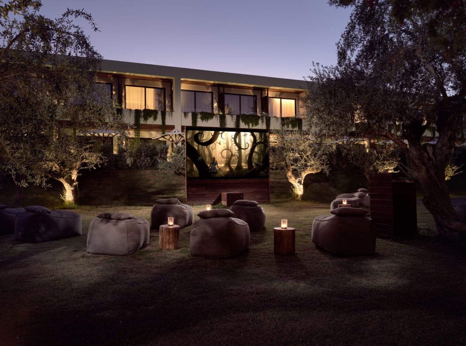 Select Green Hotels Contessina Hotel kino am abend