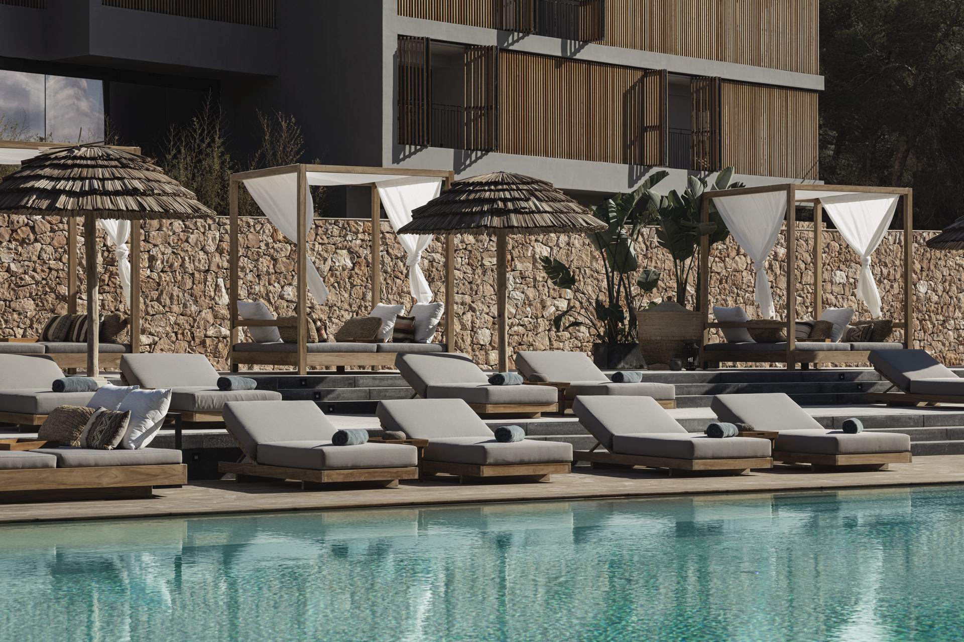 select green hotels oku ibiza pool