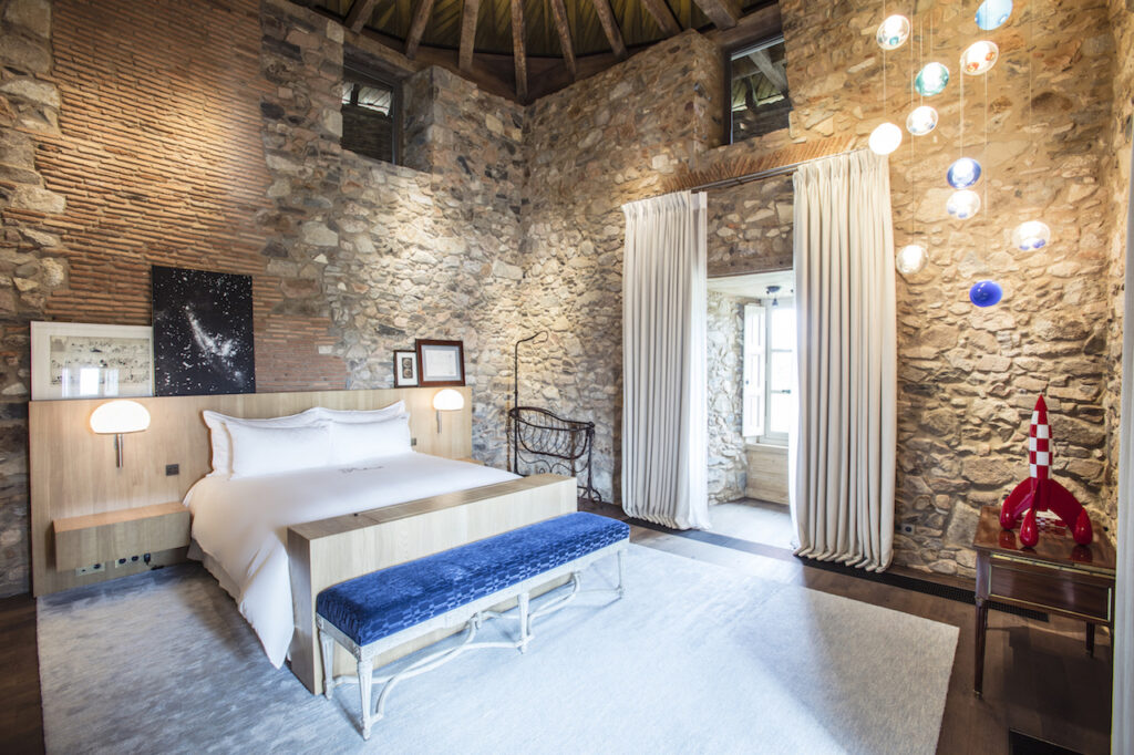 Select Green Hotels Domaine des Etangs romantic hotel room in a french chateau