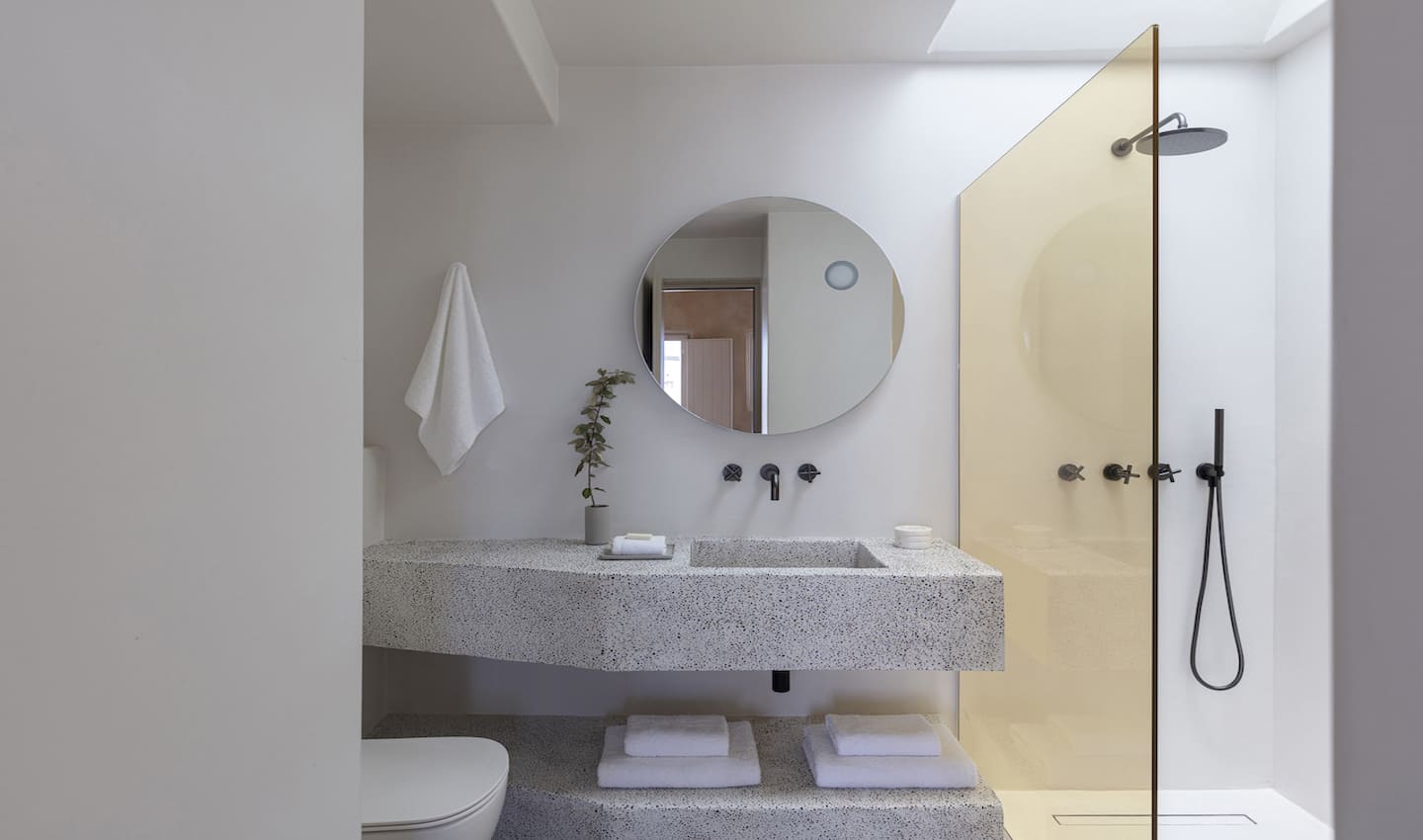 Select Green Hoteles Ethos Vegan Suites Santorini bathroom