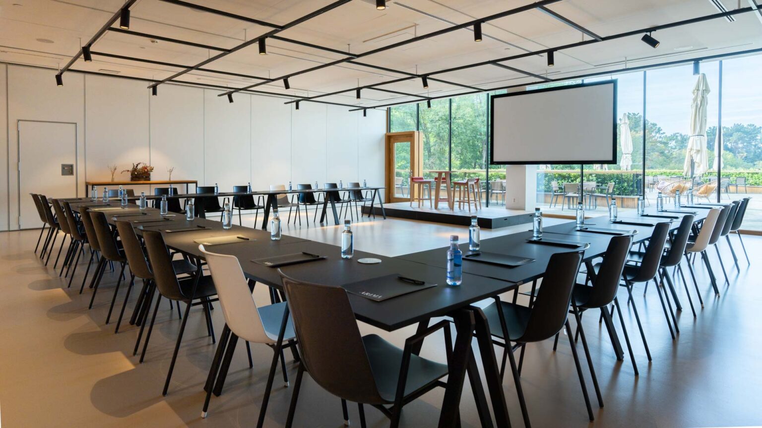 Select Green hotels Arima Hotel & Spa Meeting Raum mit Terrasse