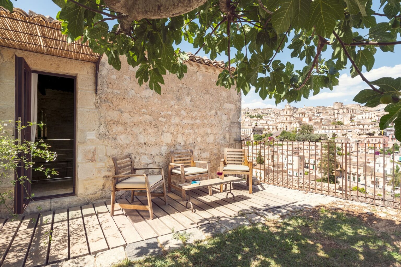 Select Green Hotels Casa Talía rooms suite superior terrace