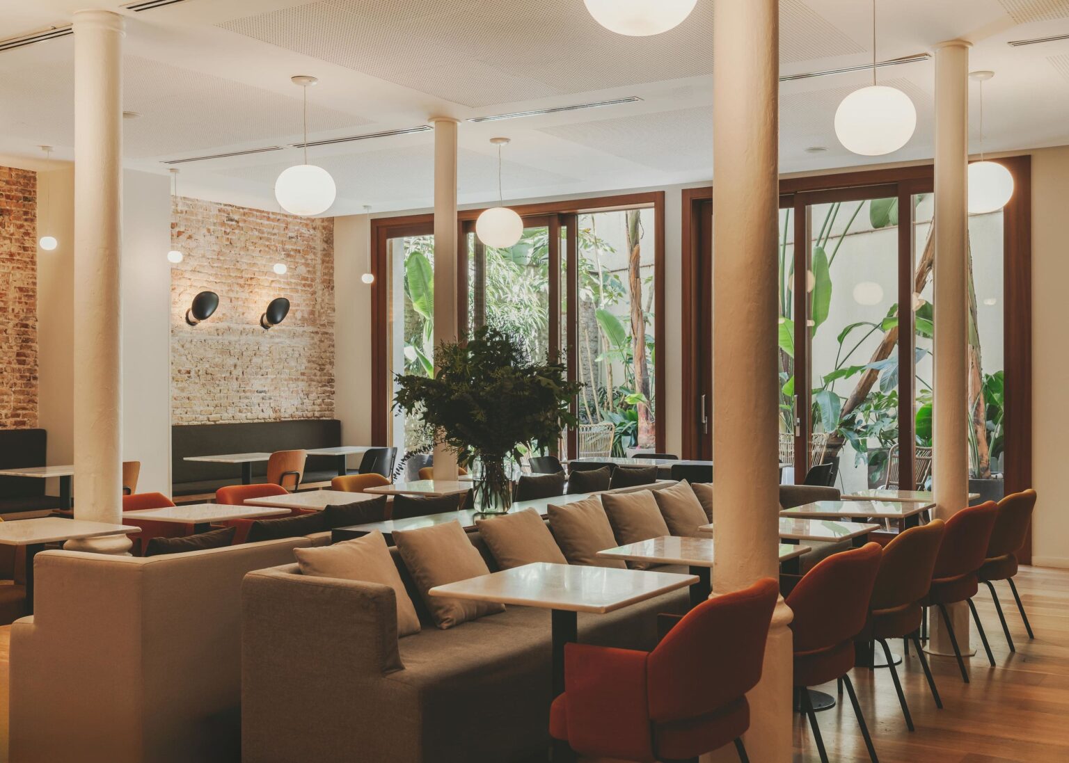 Select Green Hotels Hotel Regina breakfast room