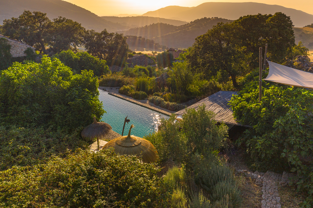 Select Green Hotels La Donaira pool mountain countryside