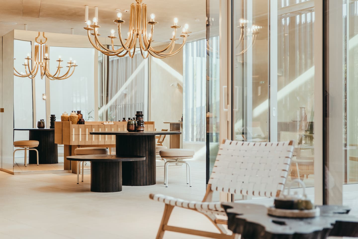 Select Green Hotels Maslina Resort Hvar Aufenthaltsräumlichkeiten mit Stühlen und Tischen