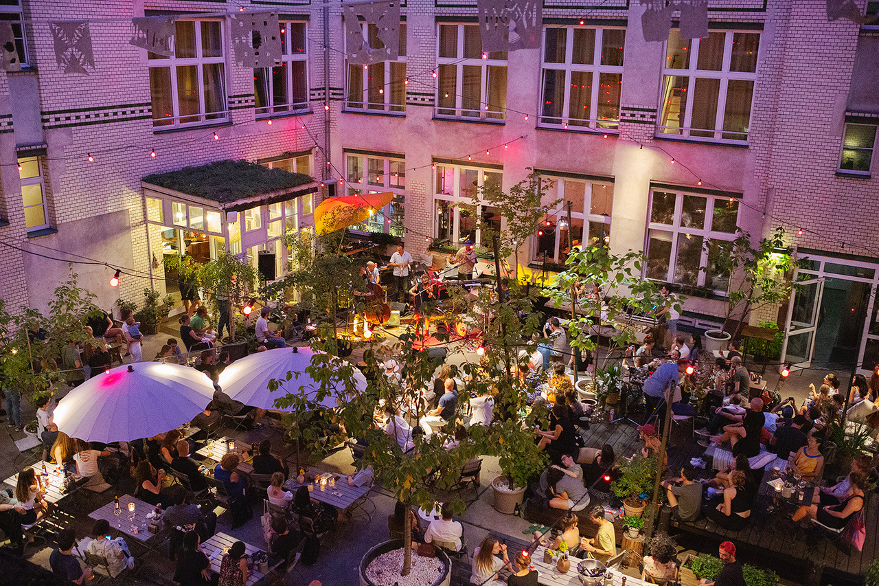 Select Green Hotels Michelberger Hotel Berlin innenhof