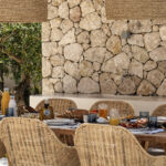 Select Green Hotels Mimi and Coco Villas gedeckter Tisch an der Terrasse