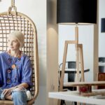 Select Green Hotels Olive Green Heraklion im Loungesessel sitzende Dame