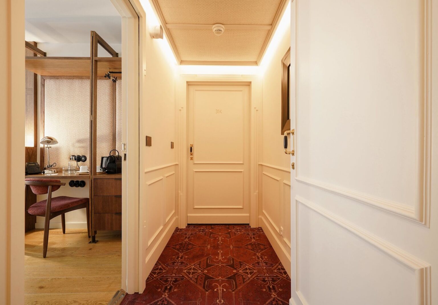 Select Green Hotels Pulitzer Paris family room