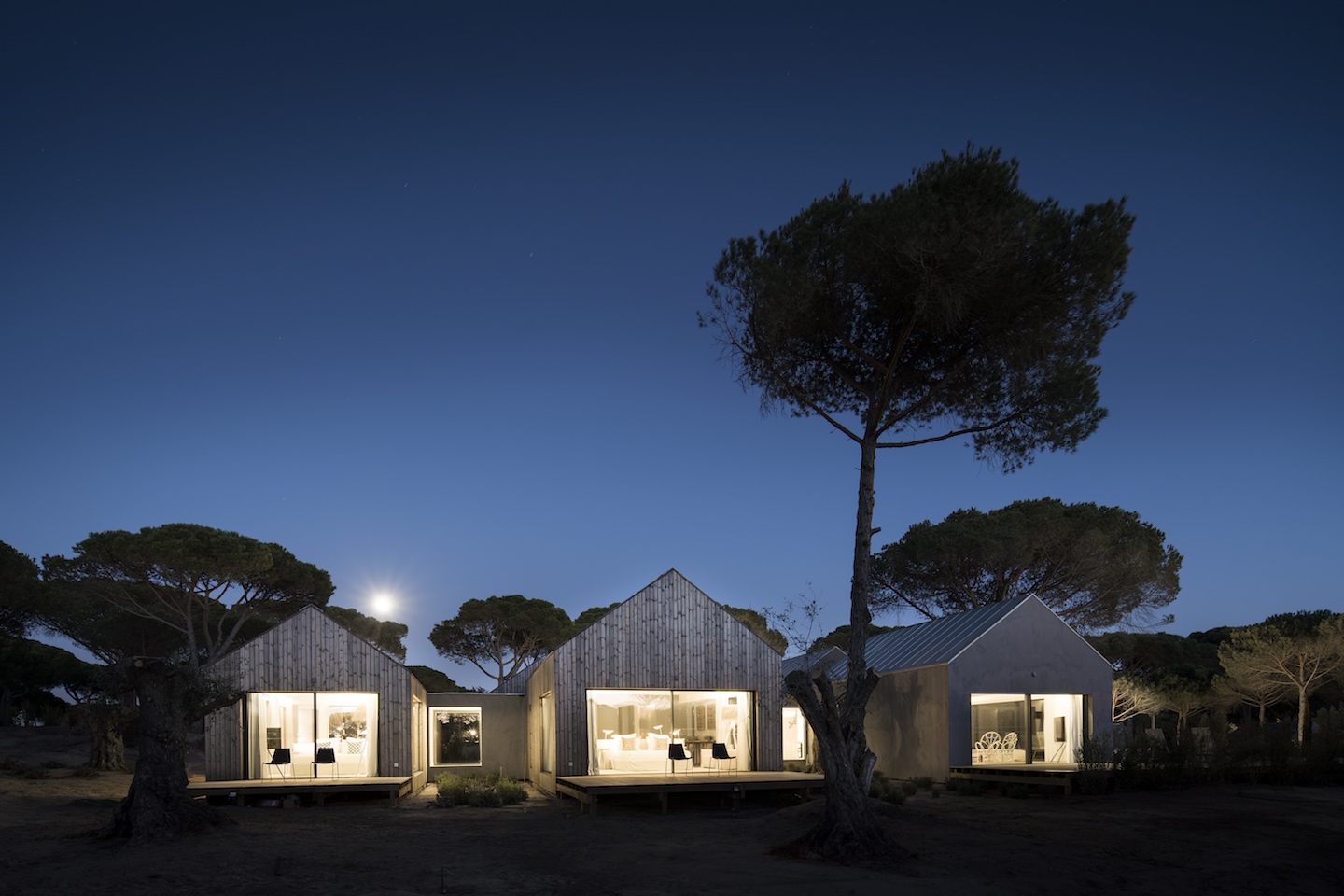 Select Green Hotels Sublime Comporta cabanas at night