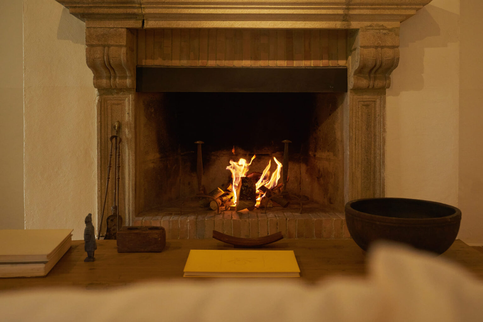 Select Green Hotels Solo Palacio Unique Apartment 8 living room fire place