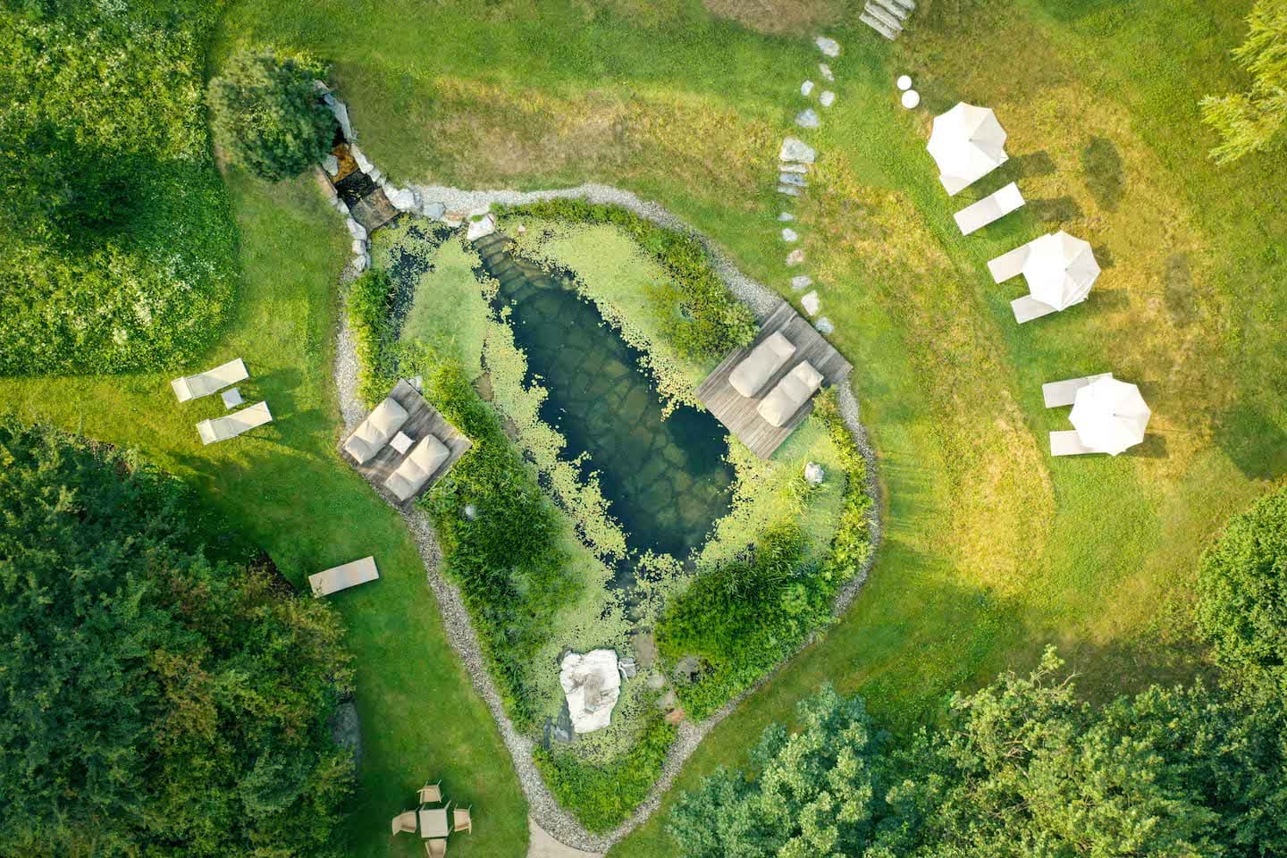 Select Green Hotels Tauber's Bio Vitalhotel garden and pond