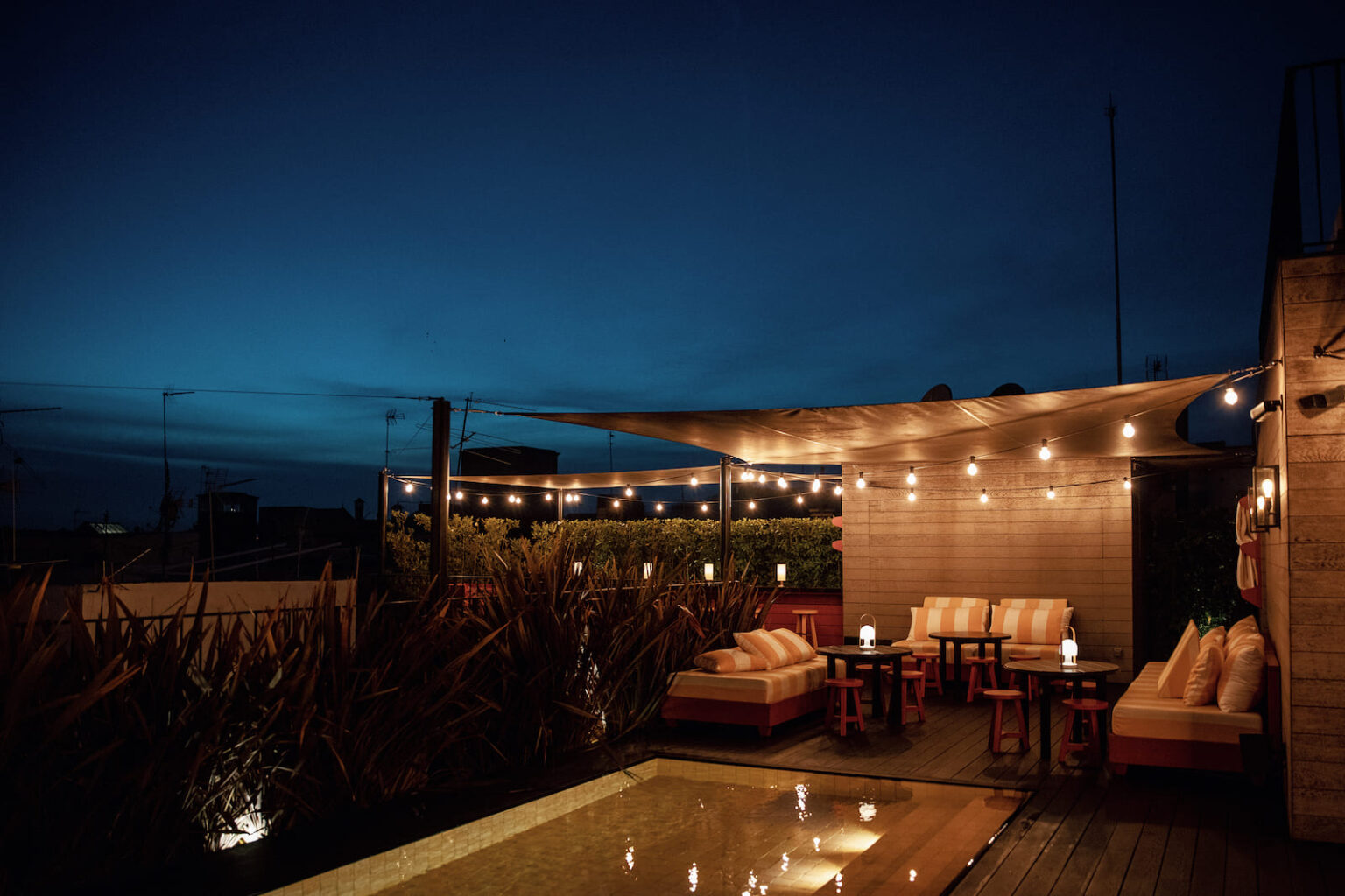 Select Green Hotels Wittmore Hotel rooftop at night