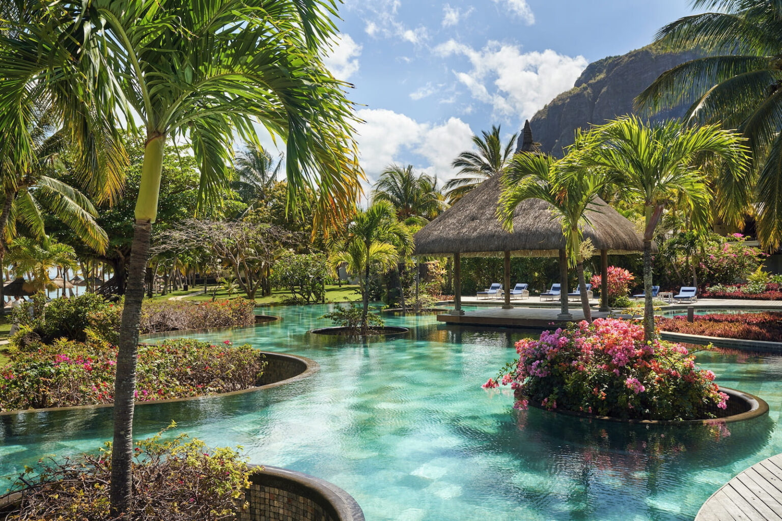 Select Green Hotels LUX Le Morne poollandschaft