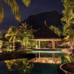 Select Green Hotels LUX Le Morne pool bei Nacht