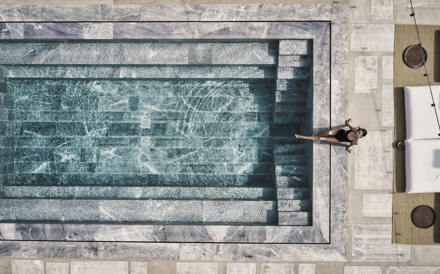 Select Green Hotels Nomad Mykonos Pool aus der Vogelperspektive