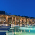 Select Green Hotels Rocabella Mykonos pool Nachts mit Liegestühlen