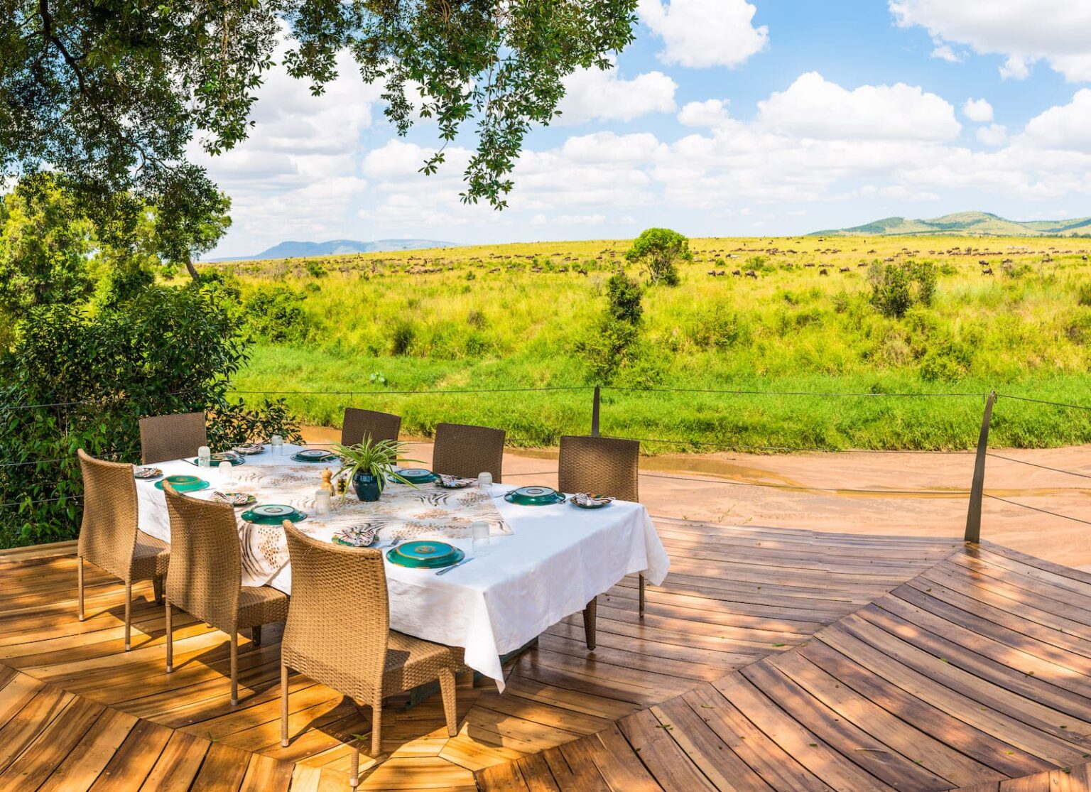 Select Green Hotels Sala's Camp - Masai Mara lunch on deck