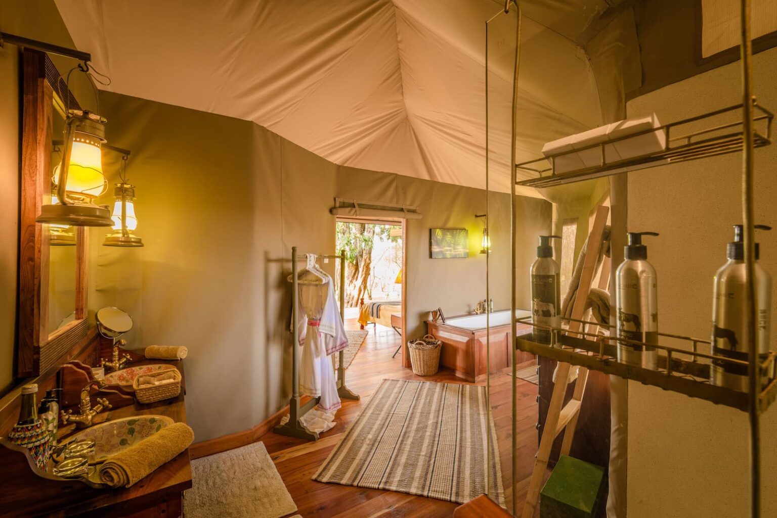 Select Green Hotels Sala's Camp - Masai Mara bathroom