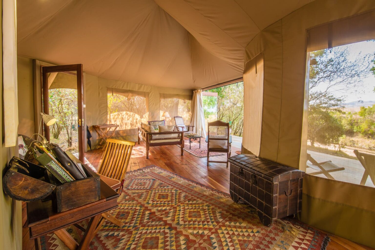 Select Green Hotels Sala's Camp - Masai Mara tent antique pieces