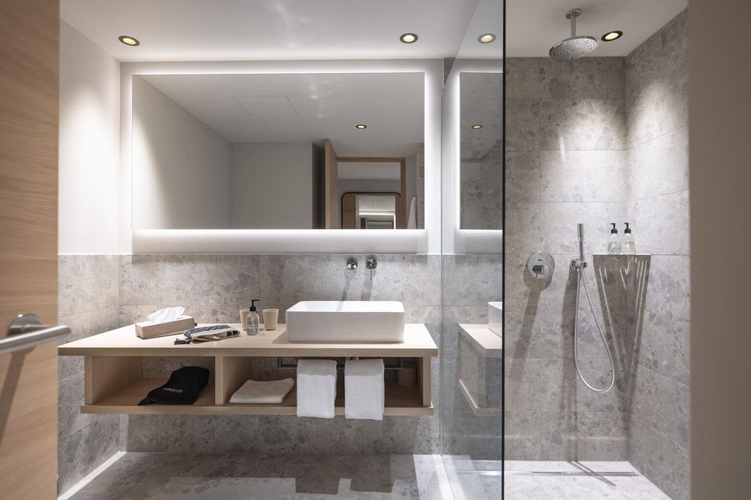 Select Green Hotels Seegut Zeppelin bathroom