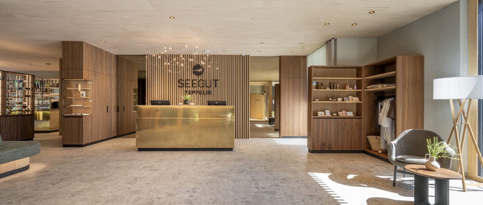 Select Green Hotels Seegut Zeppelin reception desk front desk