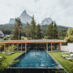 Select Green Hotels Sensoria Dolomites Pool Sommer