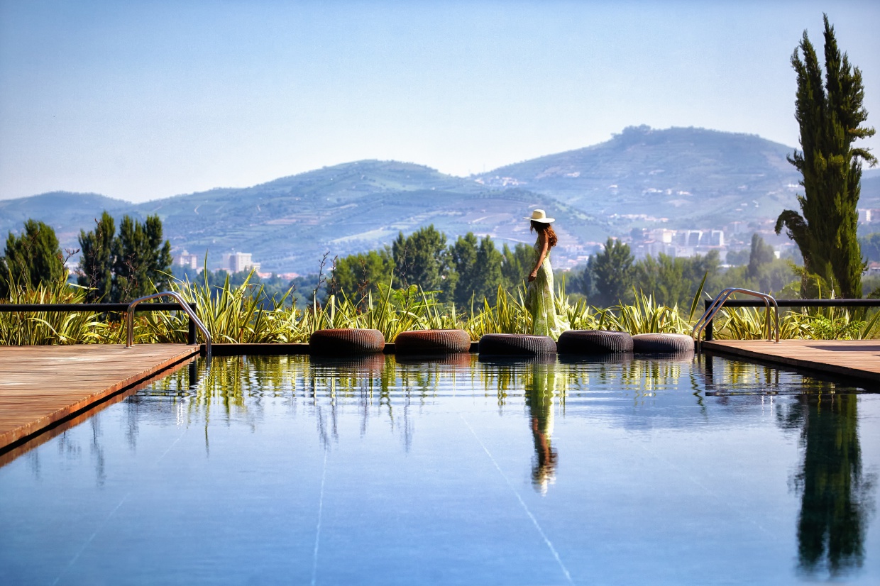 Select Green Hotels Six Senses Douro Valley swimming pool
