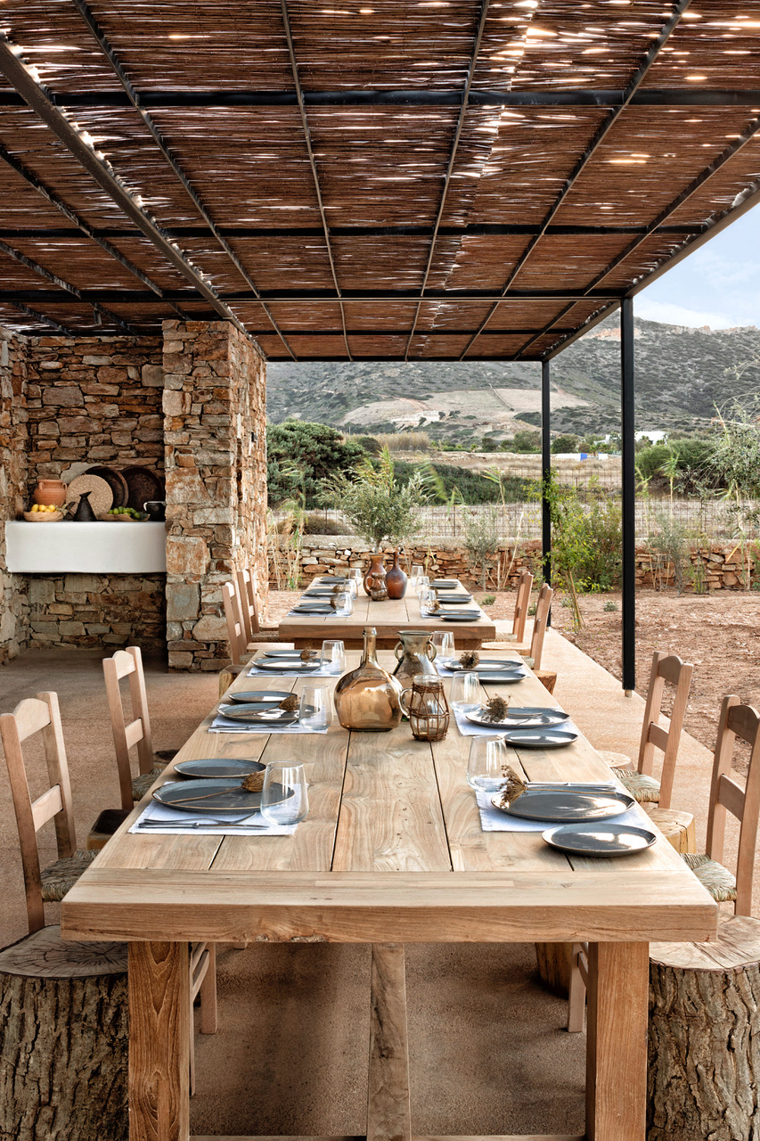 Select Green Hotels The Rooster Antiparos farm common table