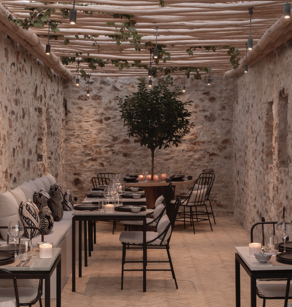 Select Green Hotels The Rooster Antiparos restaurant
