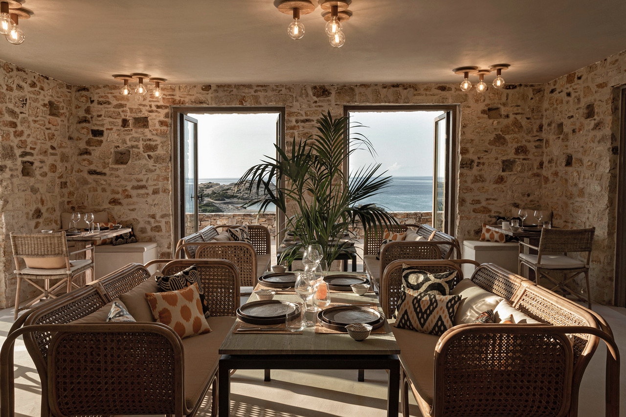 Select Green Hotels The Rooster Antiparos restaurant