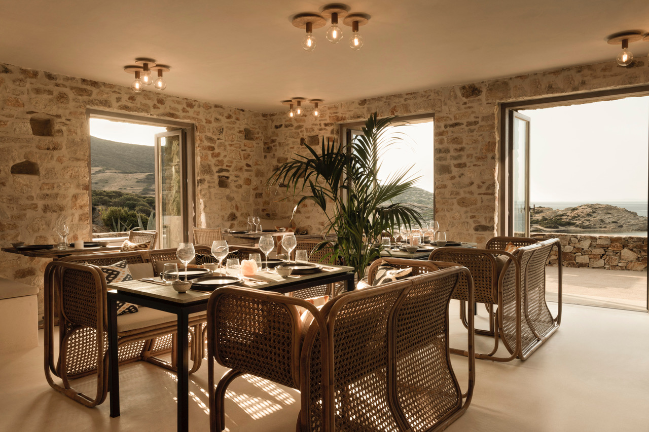 Select Green Hotels The Rooster Antiparos restaurant