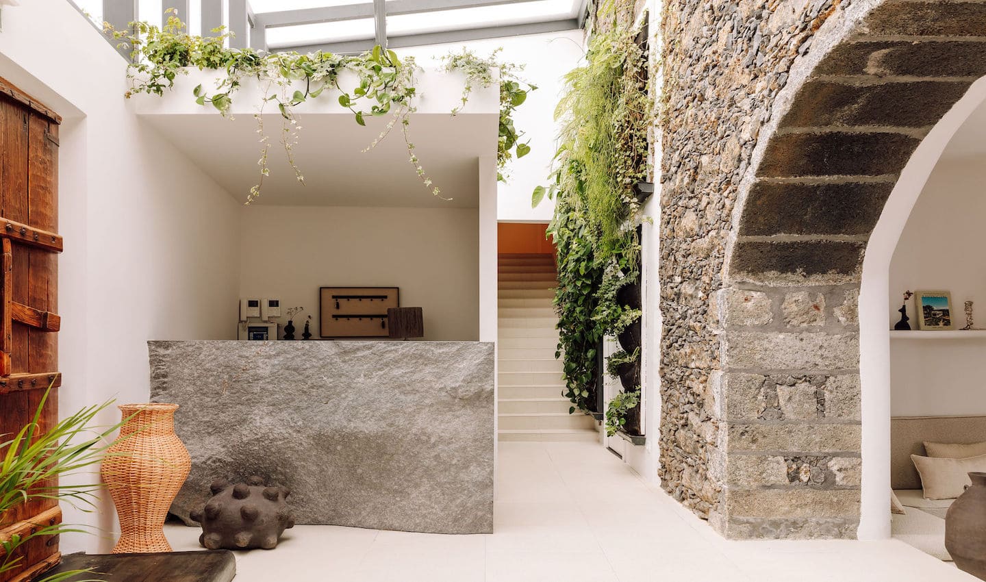 Select Green Hotels WHITE Exclusive Suites & Villas reception