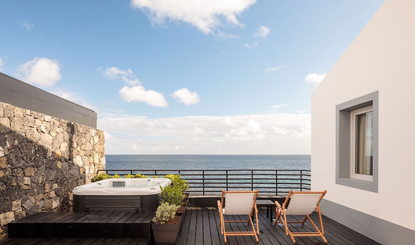 Select Green Hotels WHITE Exclusive Suites & Villas jacuzzi and sea views