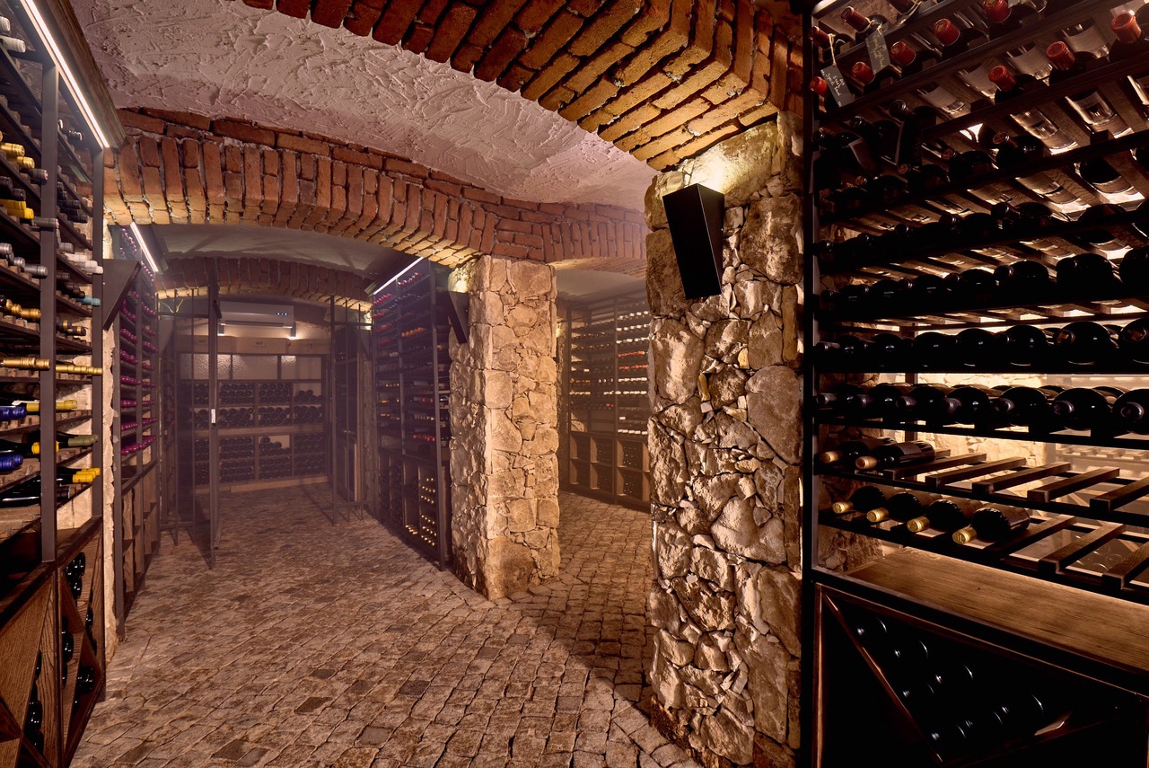 Select Green Hotels Zornitza Family Estate winery