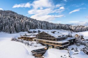 Green Luxury Hotel Pfösl im Winter mit Schnee Snow