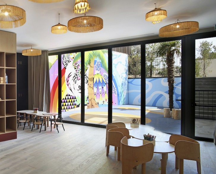 Maslina Playroom Kinderclub mit Kletterwand