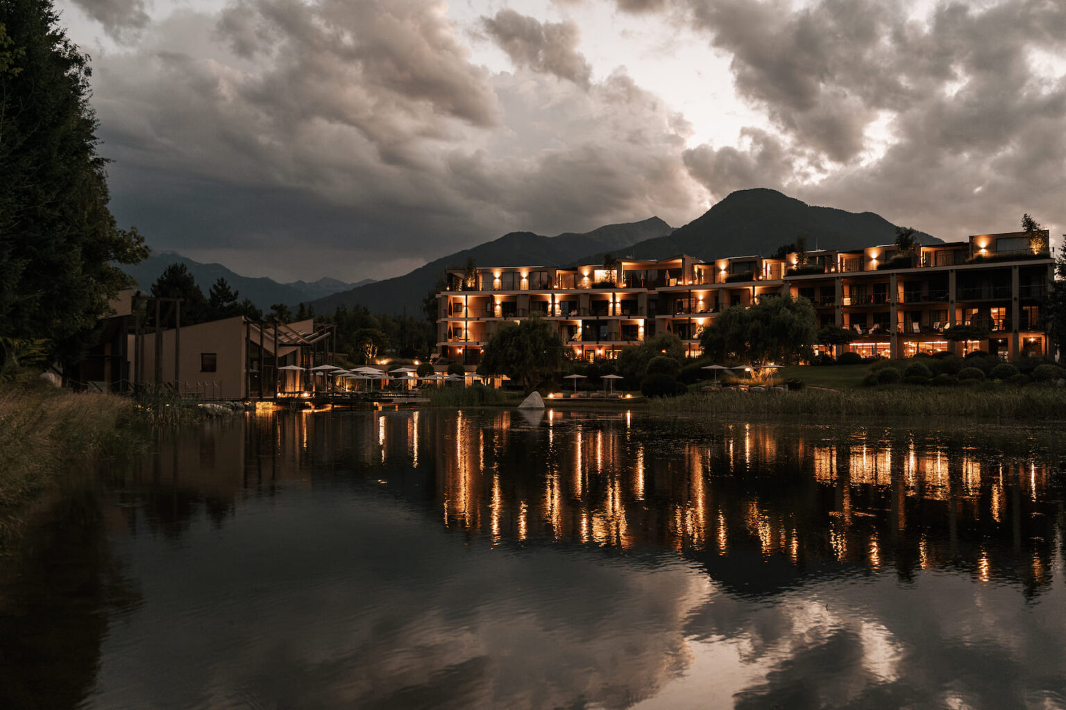 Select Green Hotels adult only wellness hotel Seehof nature retreat Berge im Hintergrund
