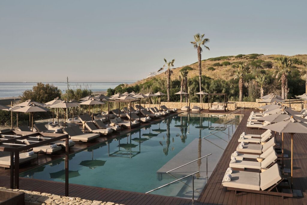oku andalusia pool und beach