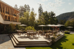 Select Green Hotels Taubers Bio Vitalhotel neue terrasse